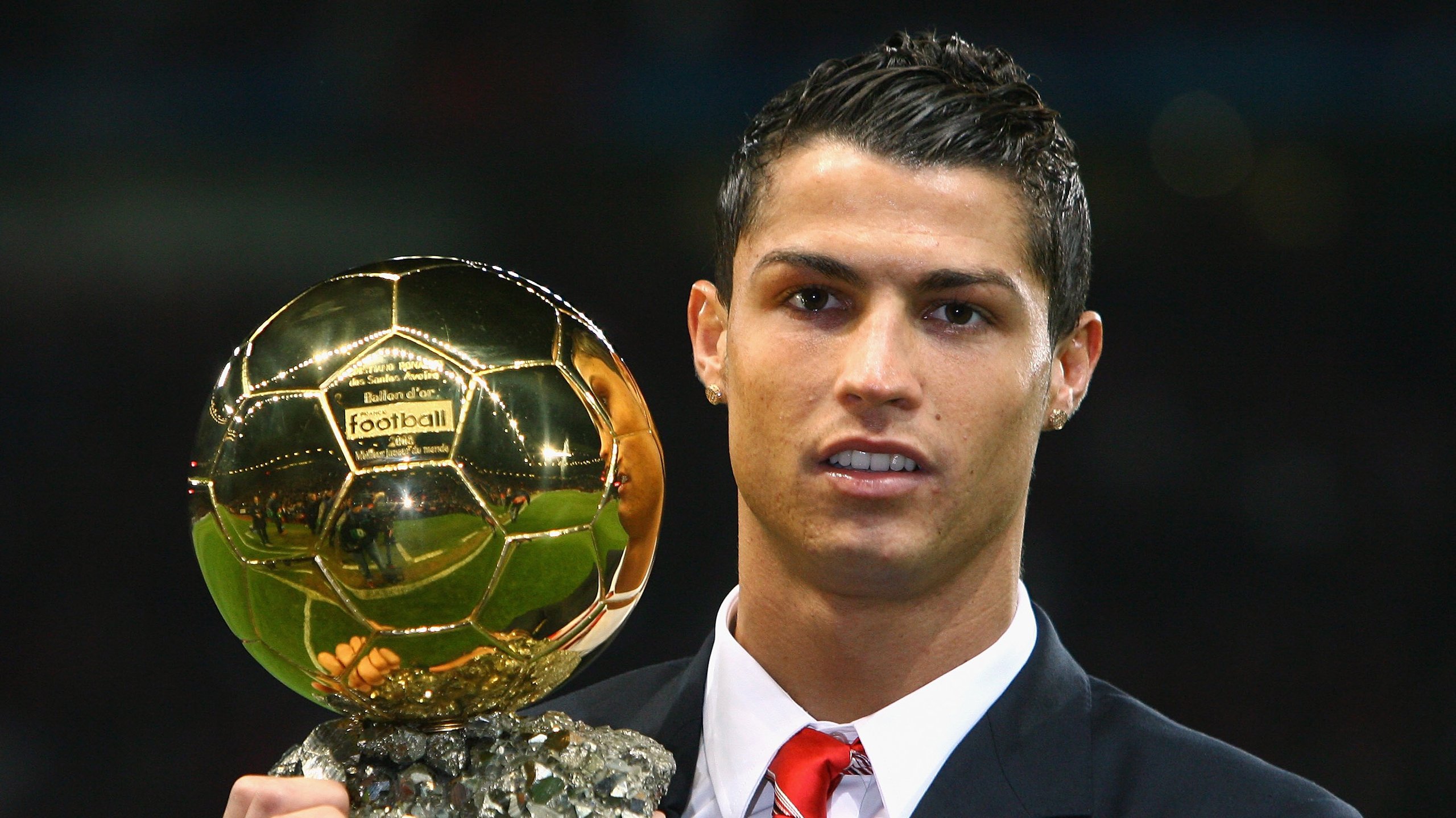 “未来之星：青少年足球明星评选活动精彩纷呈”，足球未来之星的初中选拔