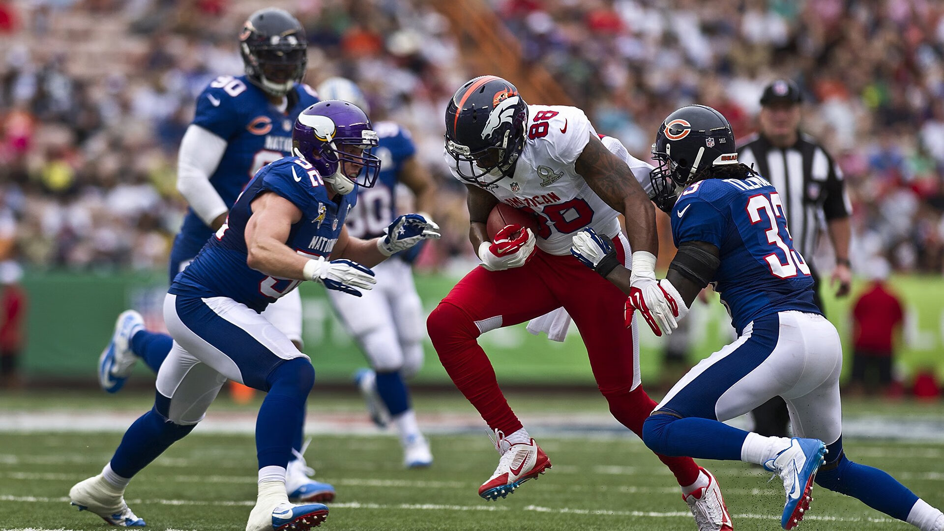 与国际瑜伽大师合作，举办大师班，国际知名瑜伽大师